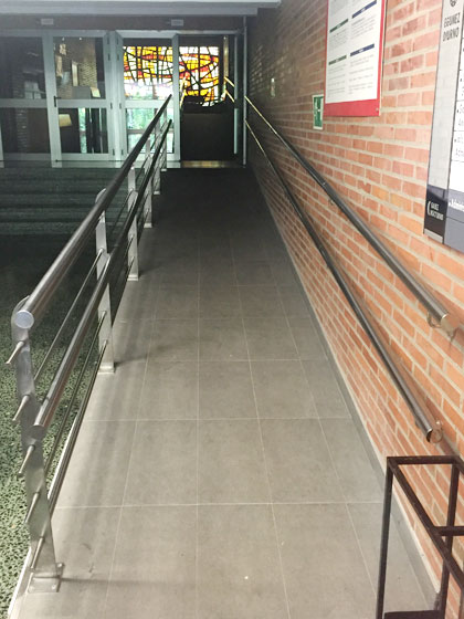 Rampa acceso minusvalidos